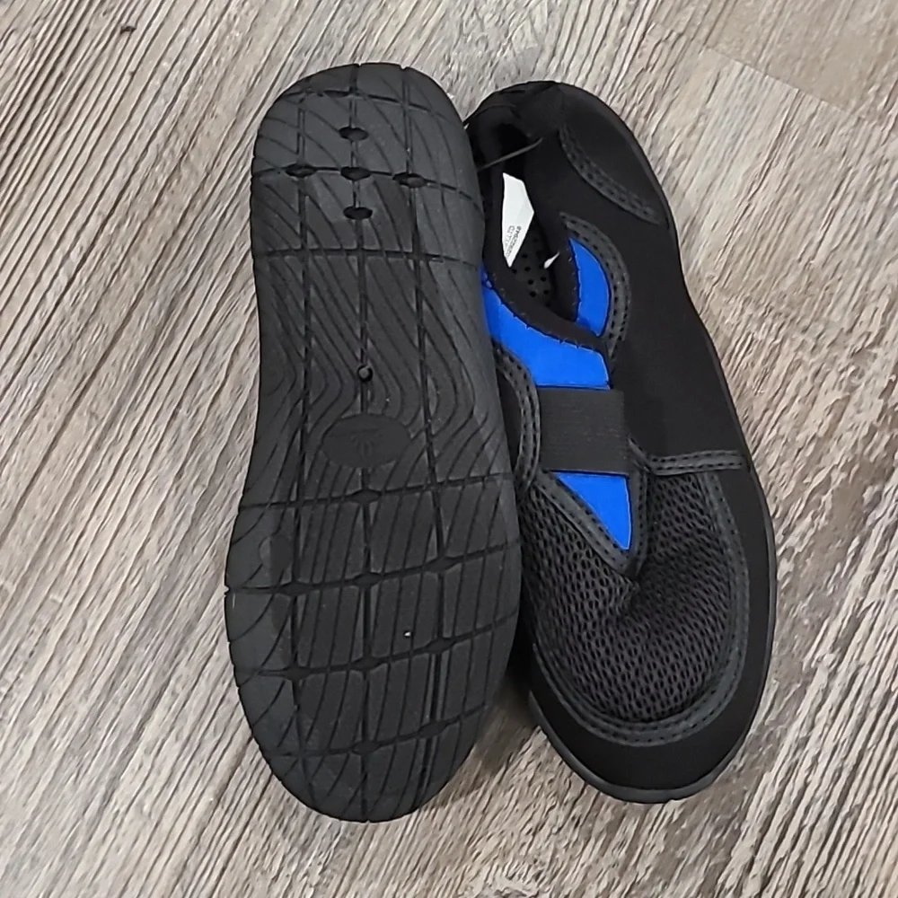 O'Rageous Boys' Drainage Aquasock Water Shoes